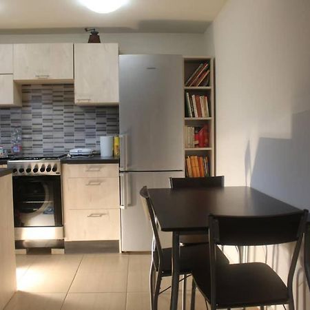 Green Garden Apartment Ingyenes Zart Parkoloval Seghedin Exterior foto