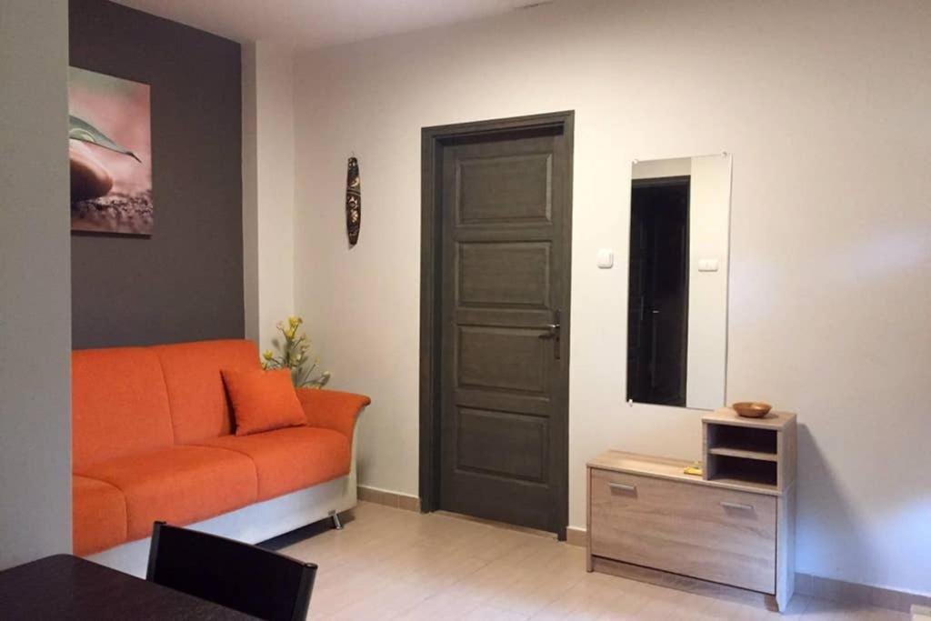 Green Garden Apartment Ingyenes Zart Parkoloval Seghedin Exterior foto
